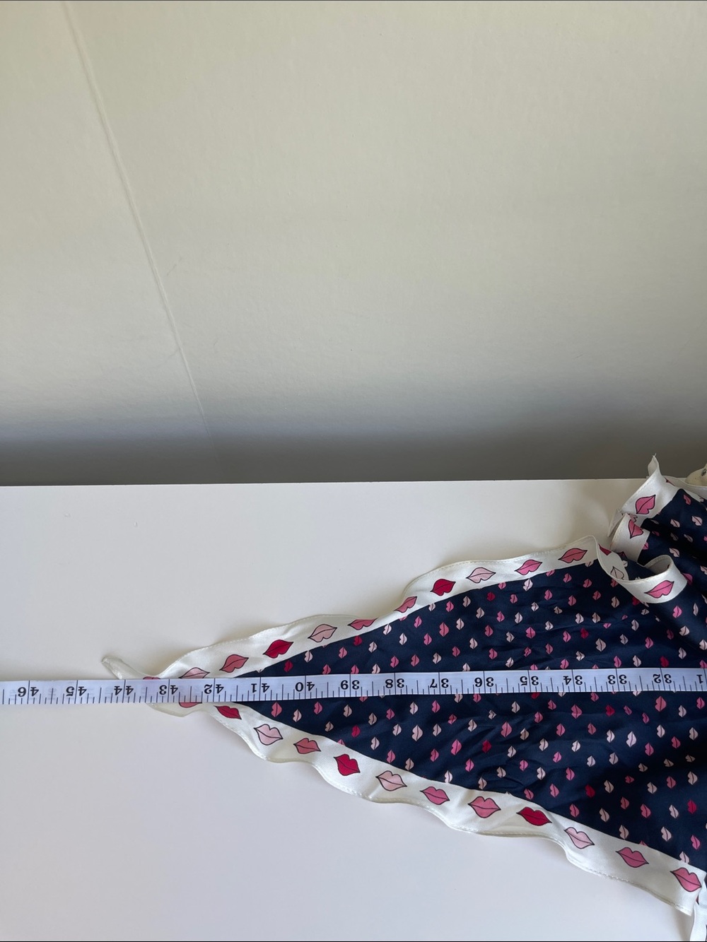 Kate Spade ♠️ 100% Silk Scarf - Picture 12 of 12